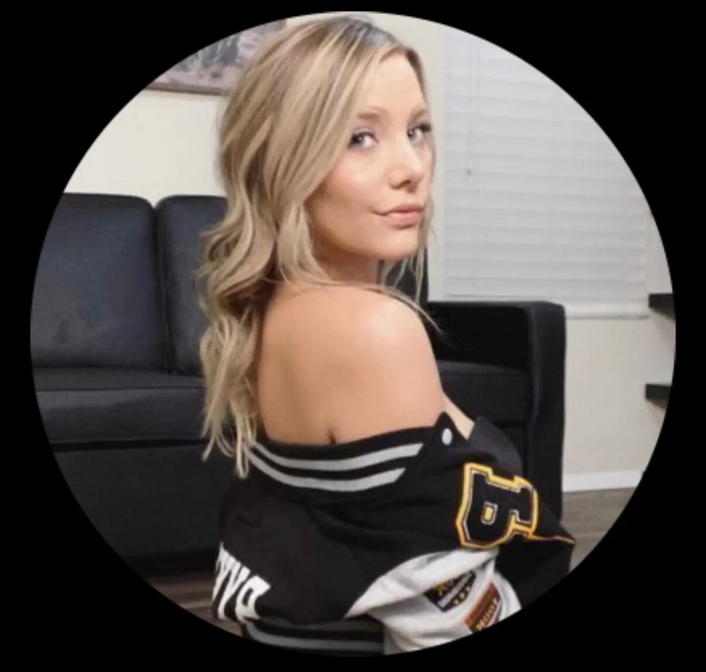 Mya Ryker's avatar