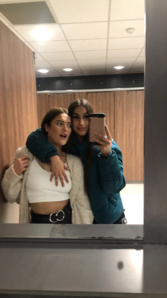 Two Girls One Laugh's avatar