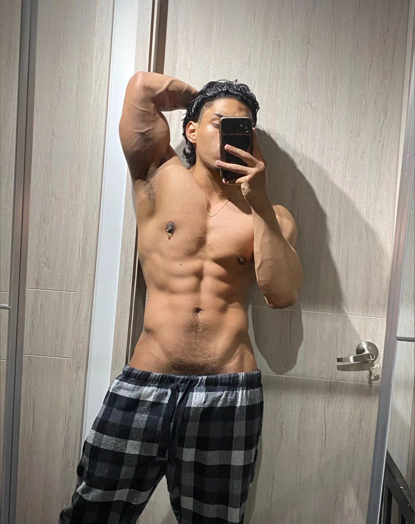 bruce roldan's avatar