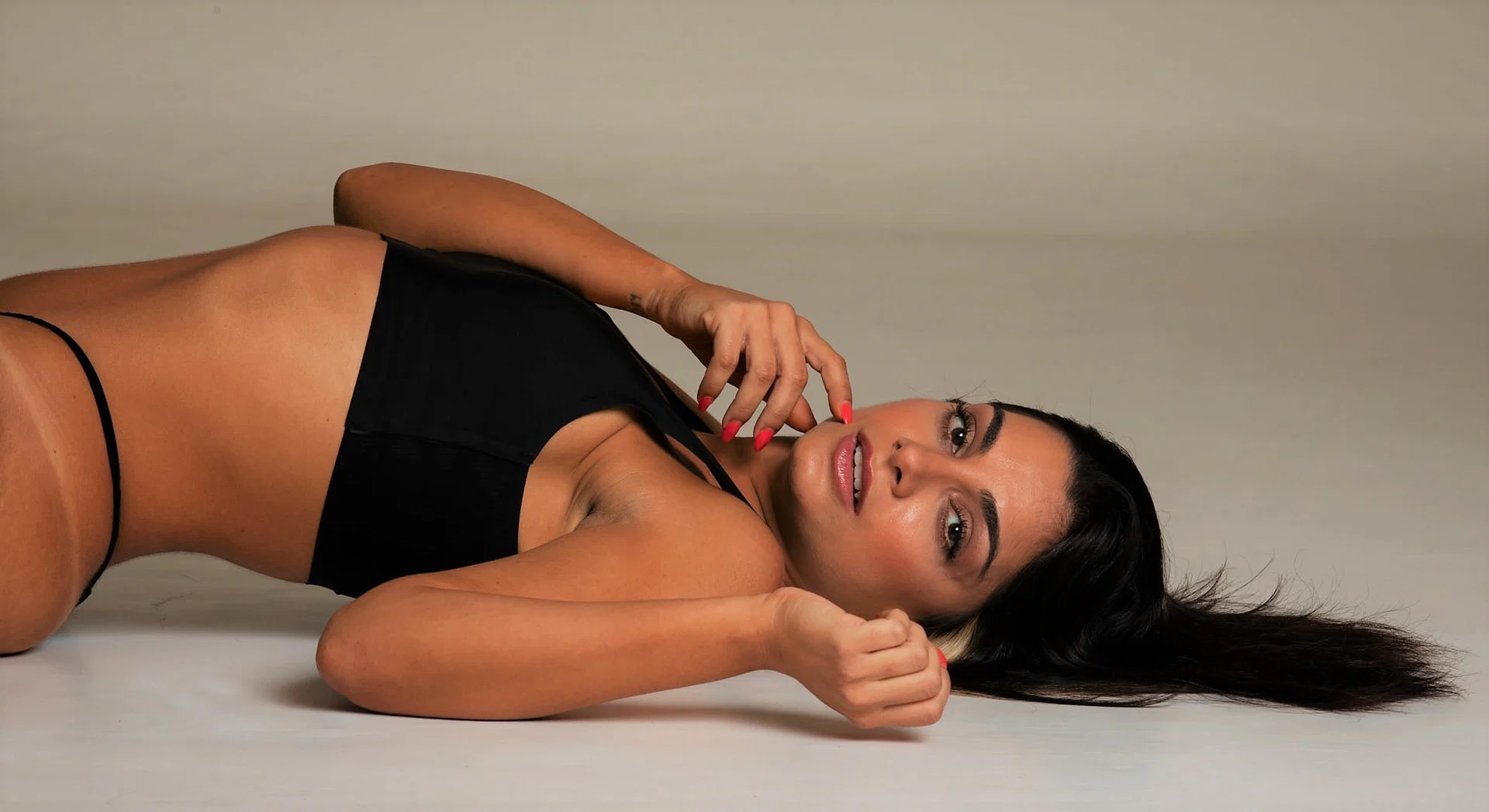 Luiza profile banner