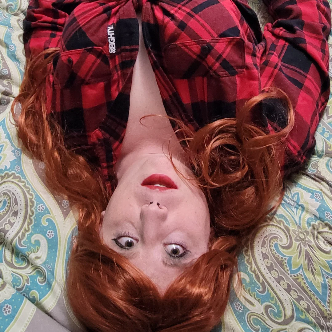 Nicole Raven profile banner