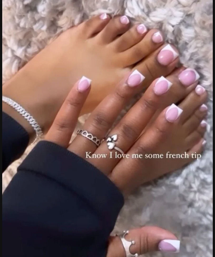 SimplyToes✨ profile banner