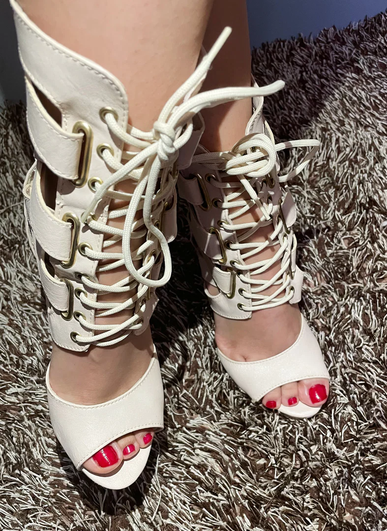Katfeet profile banner
