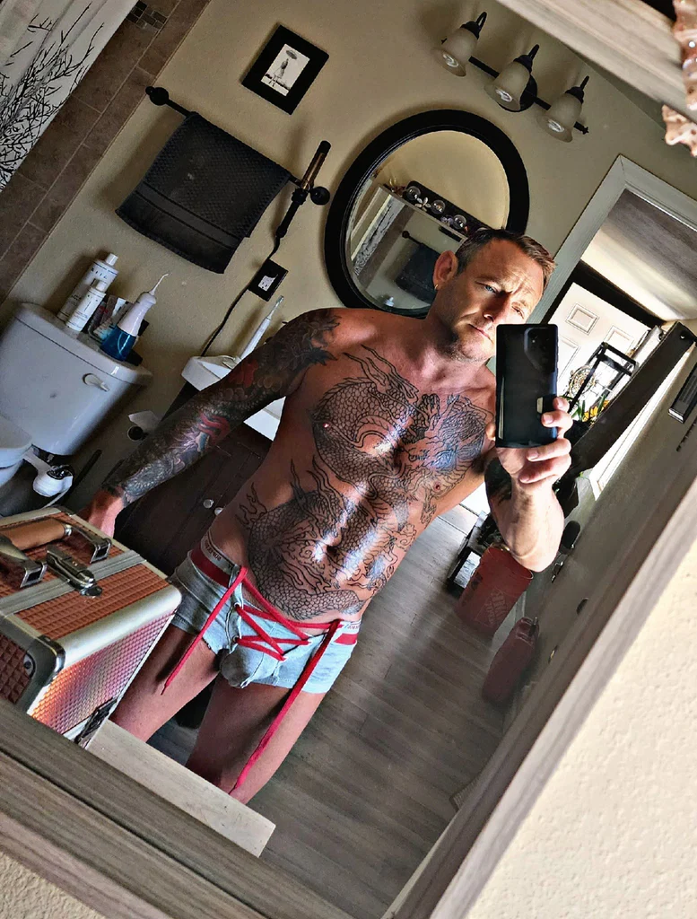 Romeo Uncaged's avatar