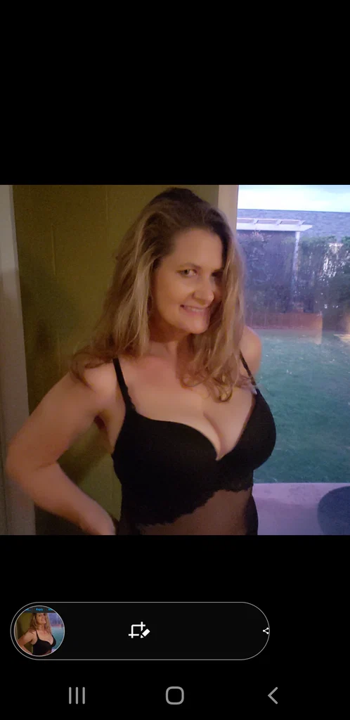 Stacy's Mom's avatar