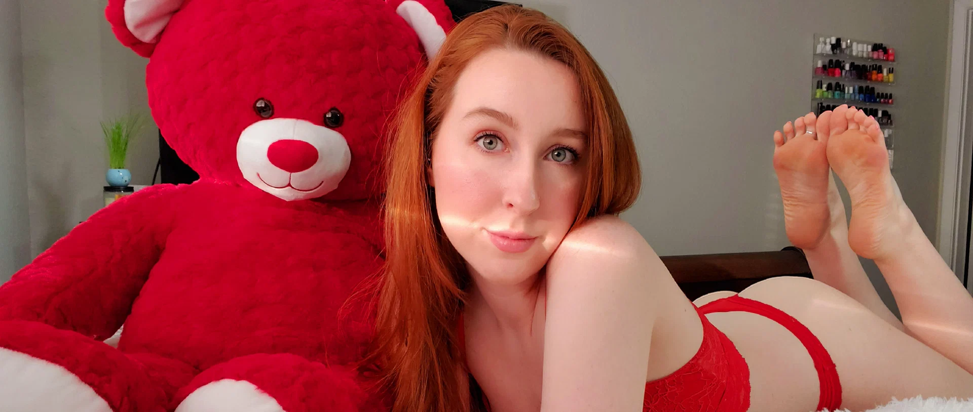 Goddess Lindsay profile banner
