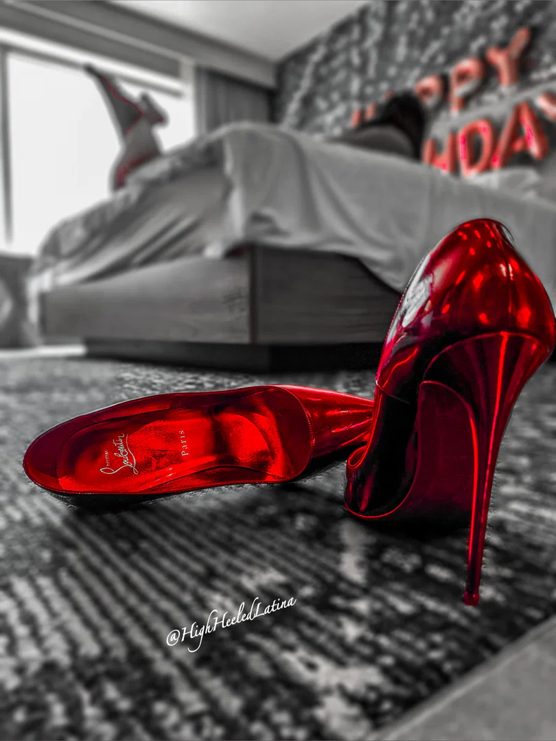 High Heeled Latina profile banner