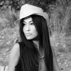 Suzie Q's avatar