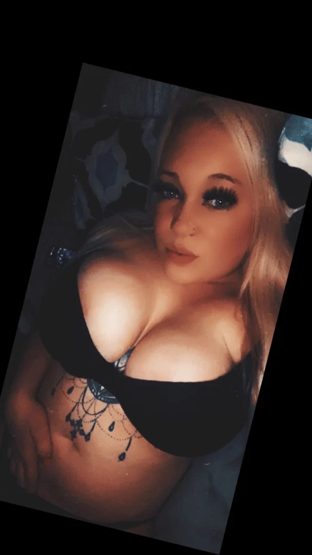 Raeann profile banner