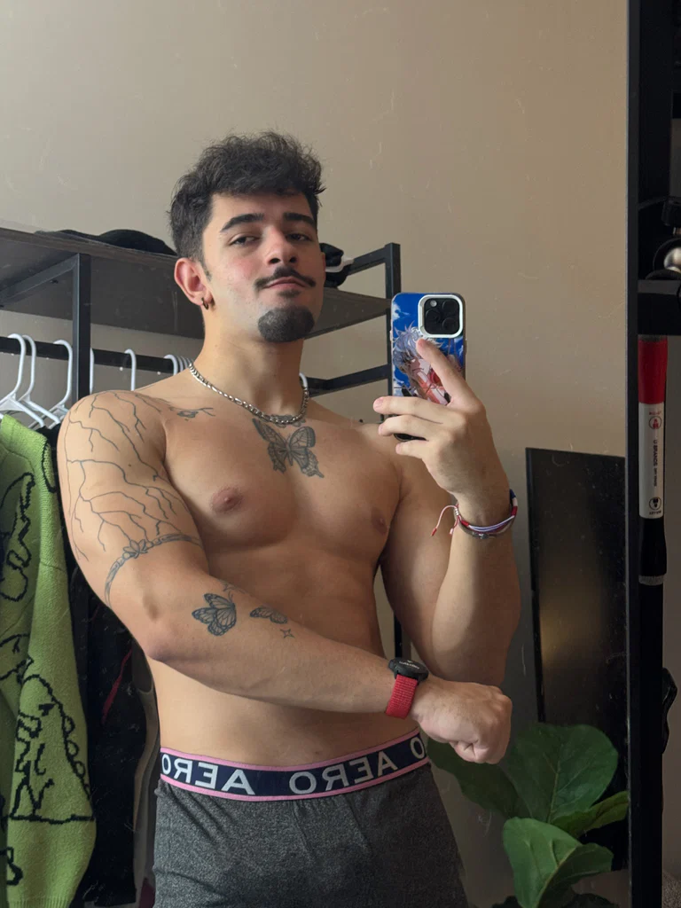 Andrew's avatar