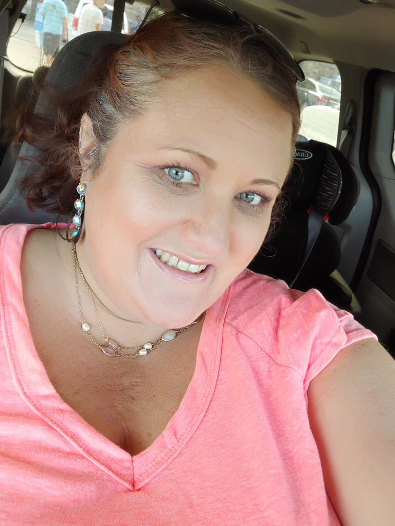 Emmalee's avatar