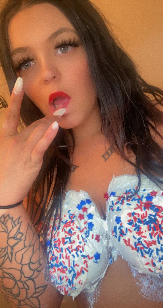 DeliciousDesii🍭's avatar