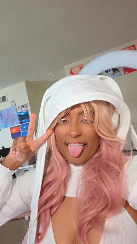 QueeniieBabe's avatar