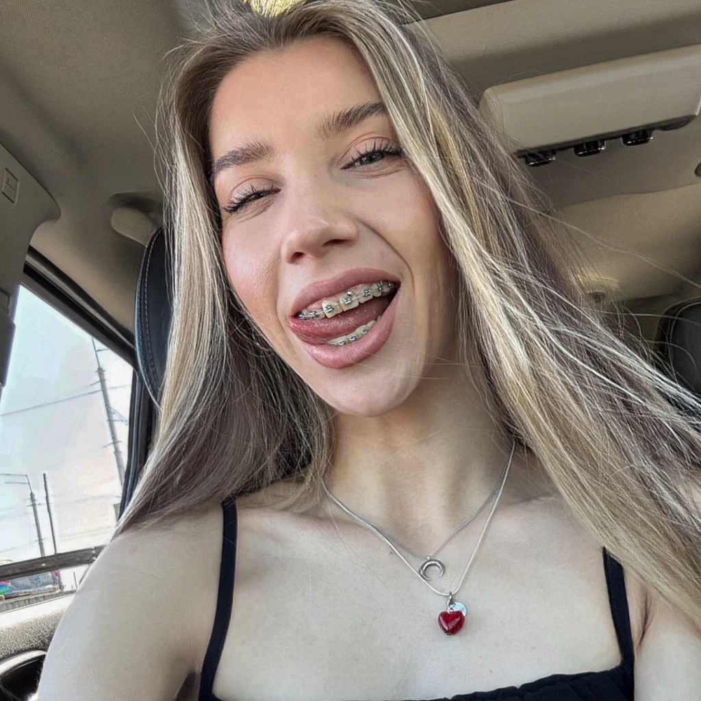 ✦🧡 Tessie 🧡✦'s avatar