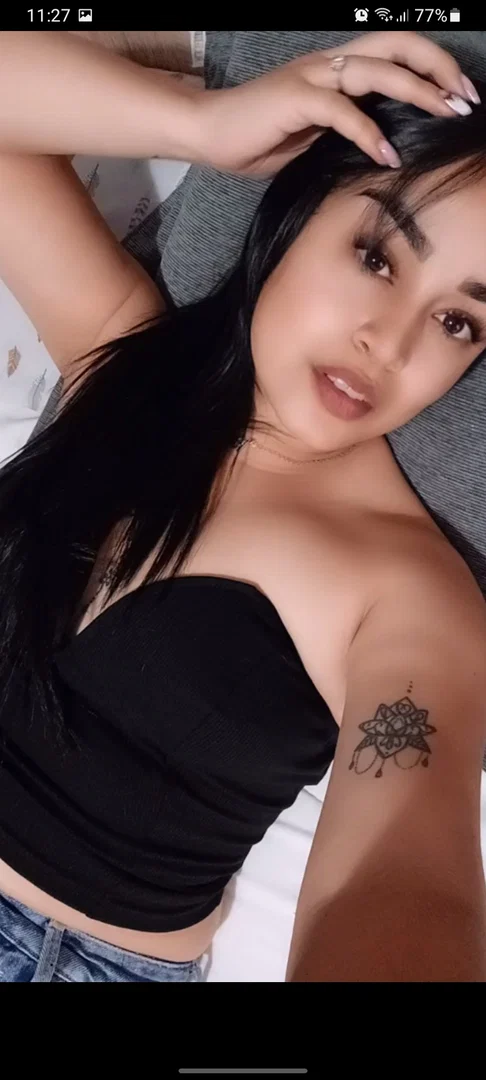 Juliana Rios profile banner