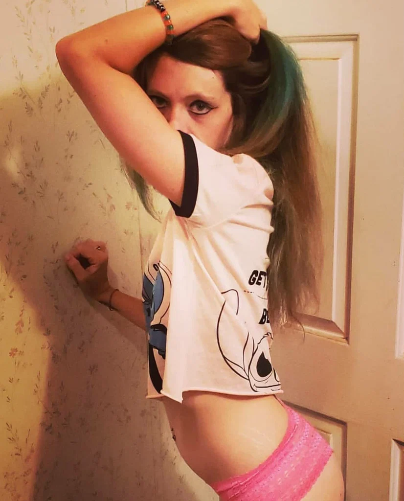 Crimson Kitten's avatar