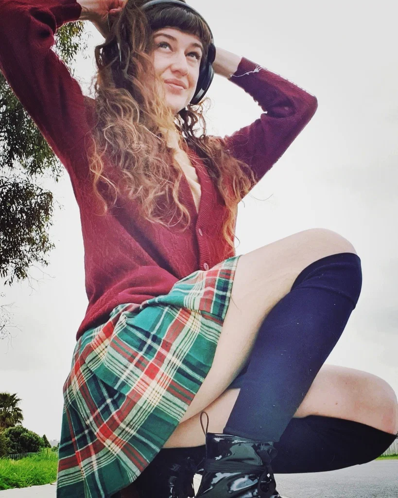 Pixie Tinges's avatar