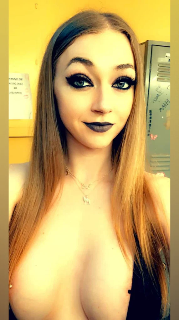 Azura Starr Official's avatar