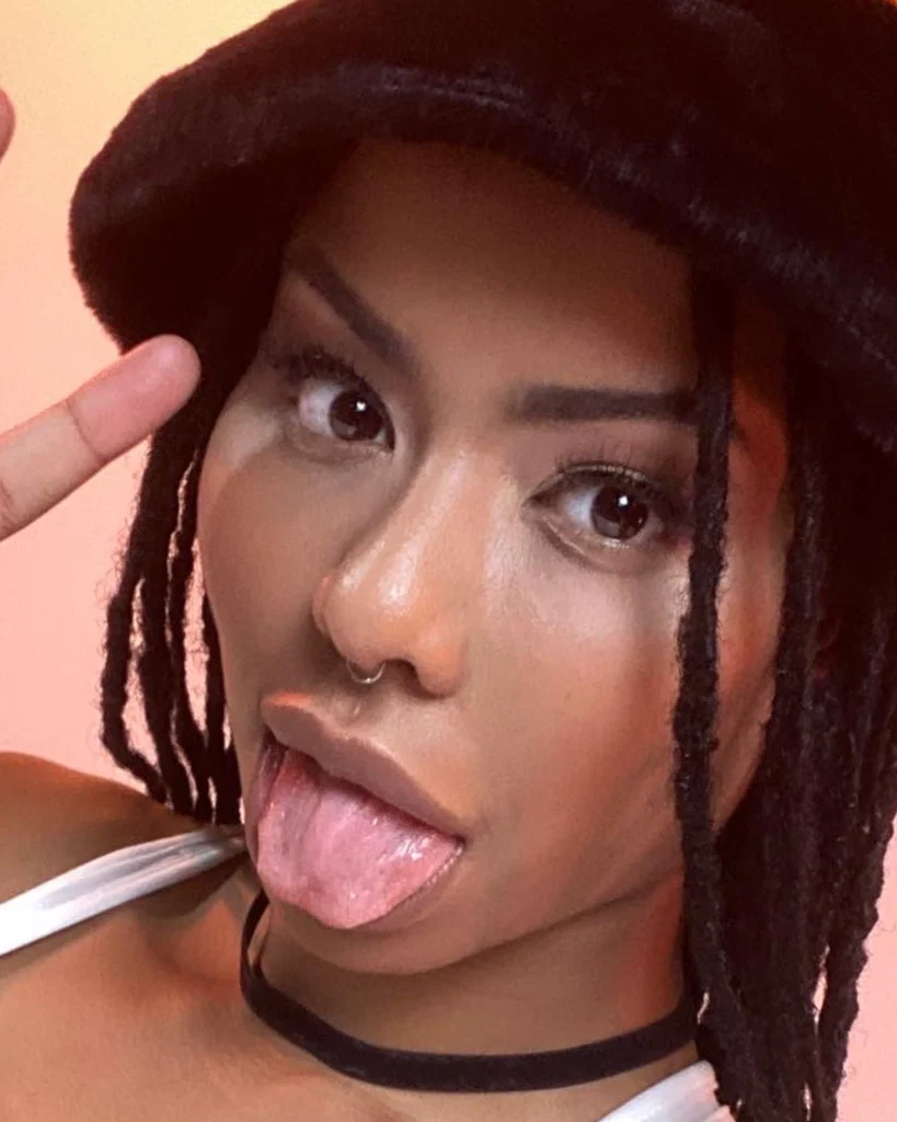 Kira Noir's avatar