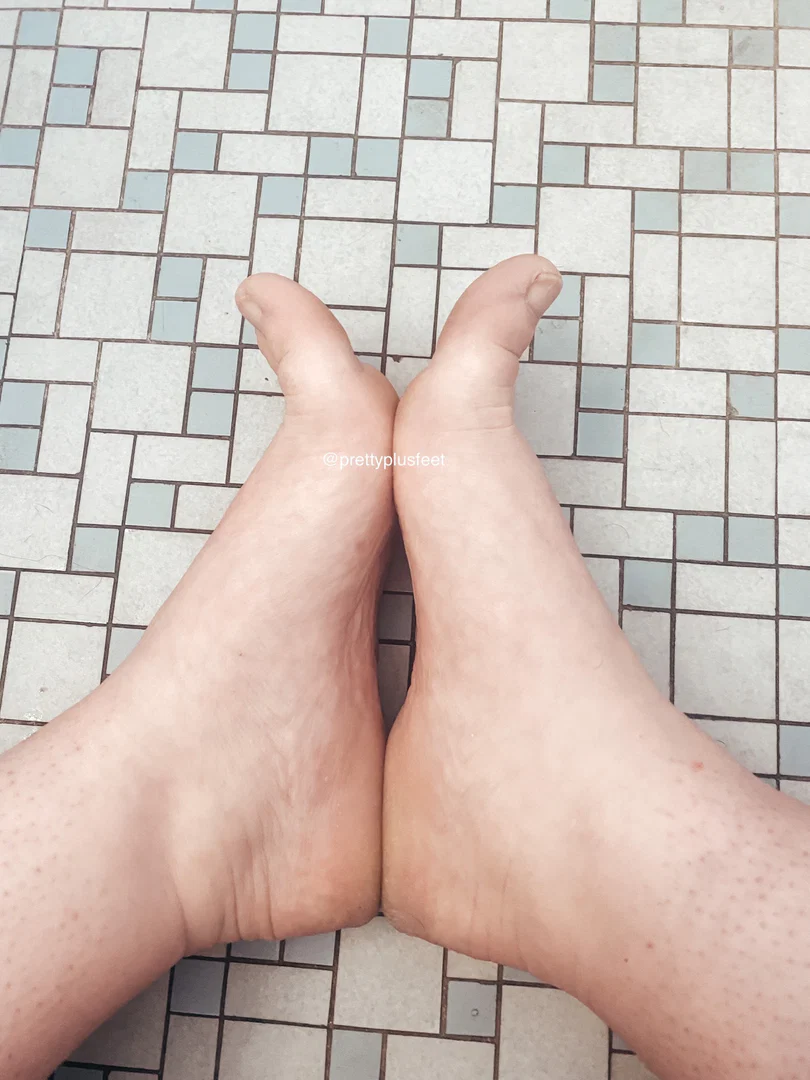 Prety Plus Feet profile banner