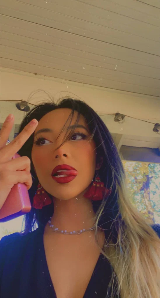 Ava Rose's avatar