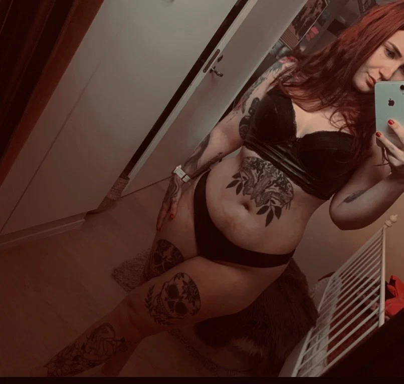 Bellaleena profile banner