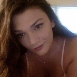 Logan Chase's avatar