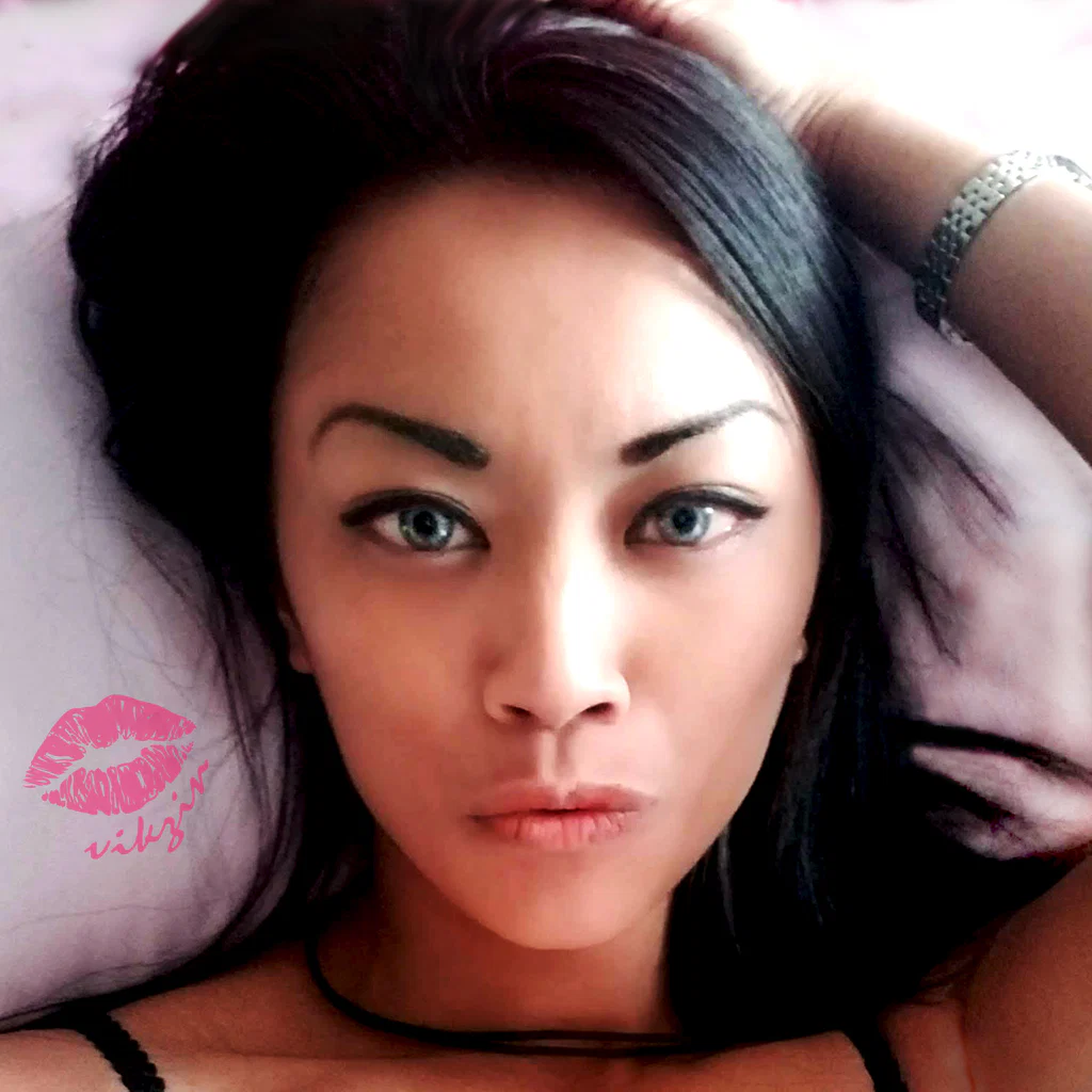 Vee Vikzin's avatar