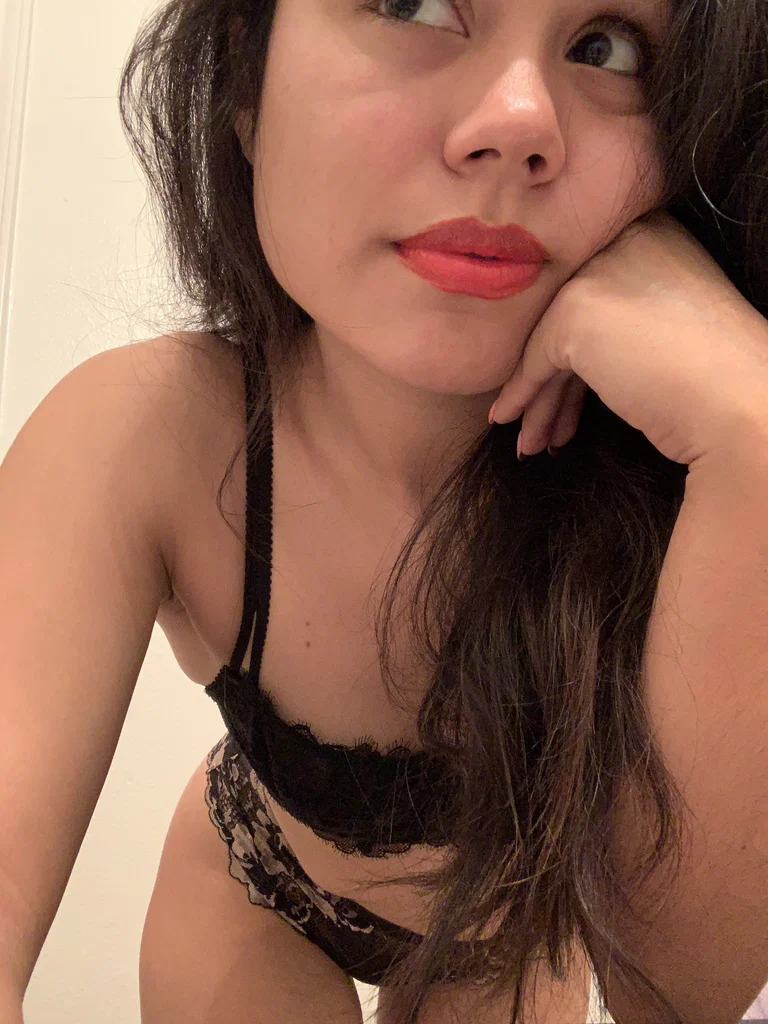 Sweet Petite's avatar