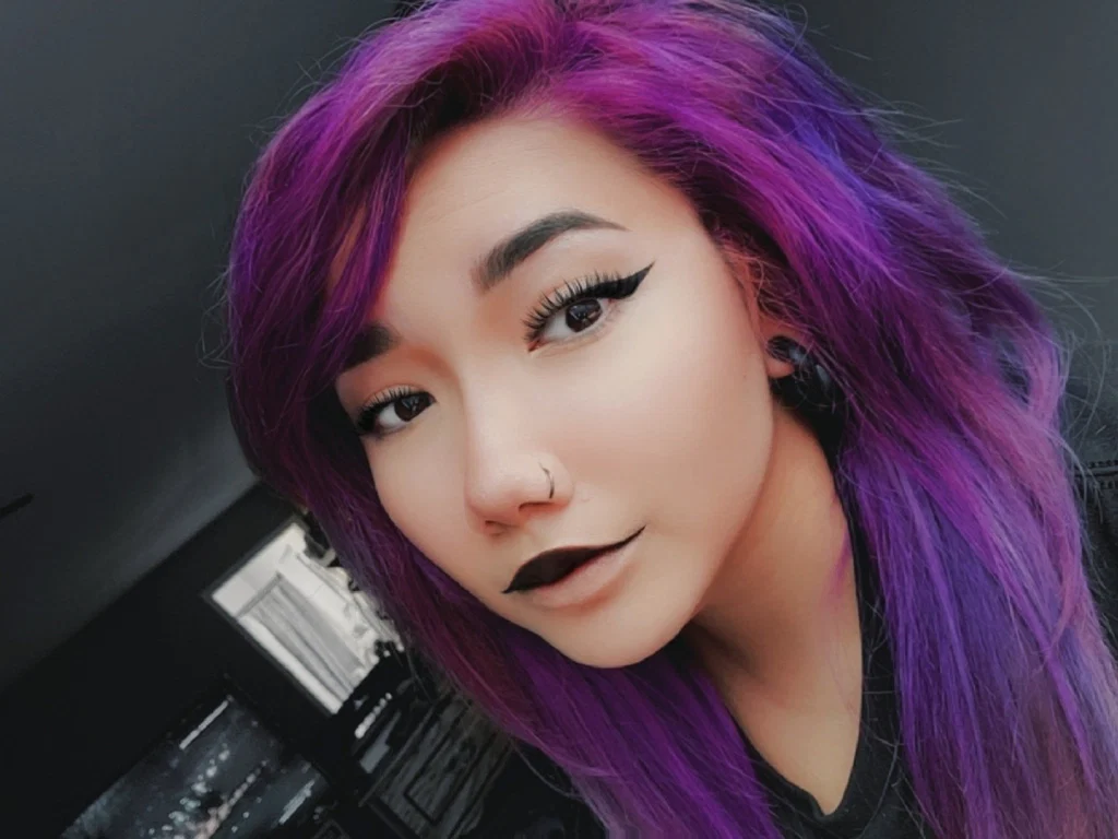 💜 Big Titty Waifu 💜