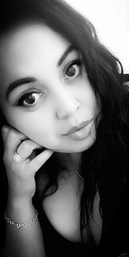 Nessa Marie's avatar