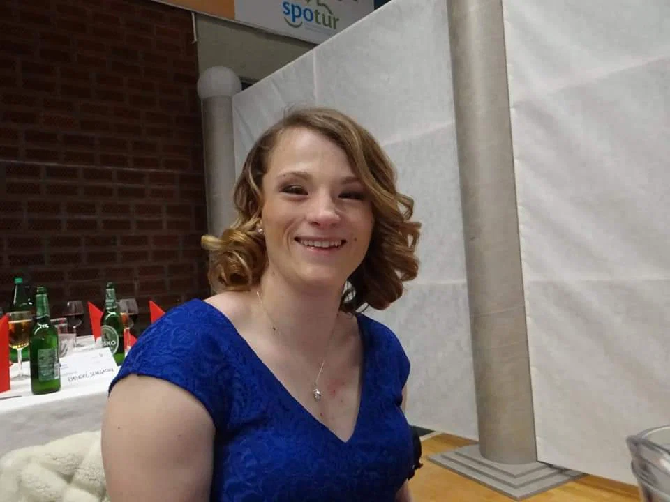 Urša Hribernik profile banner