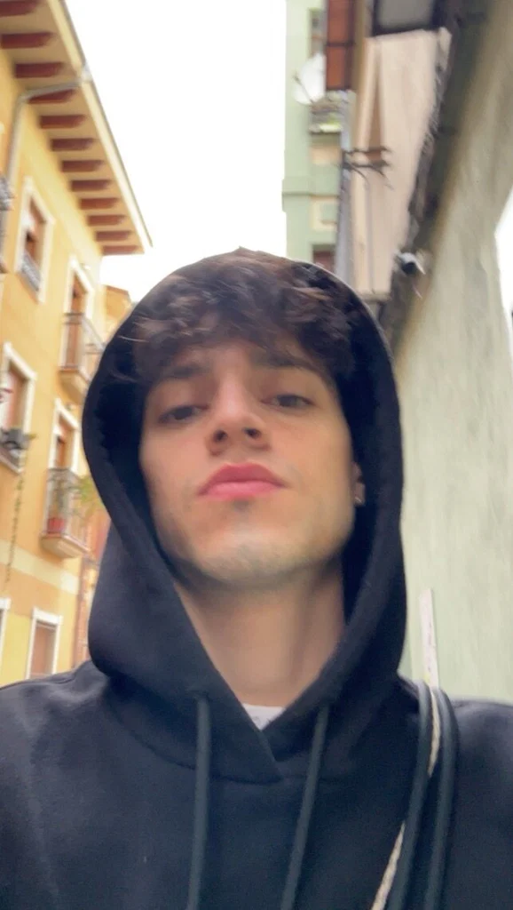 Alejo's avatar