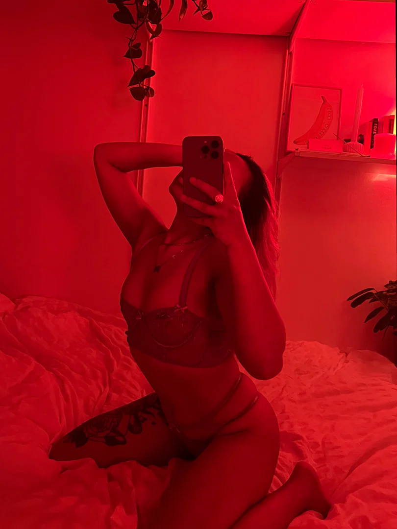 petite_angelxo profile banner