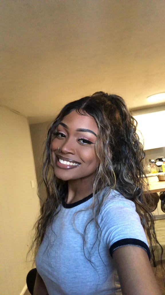 TIA MIA's avatar