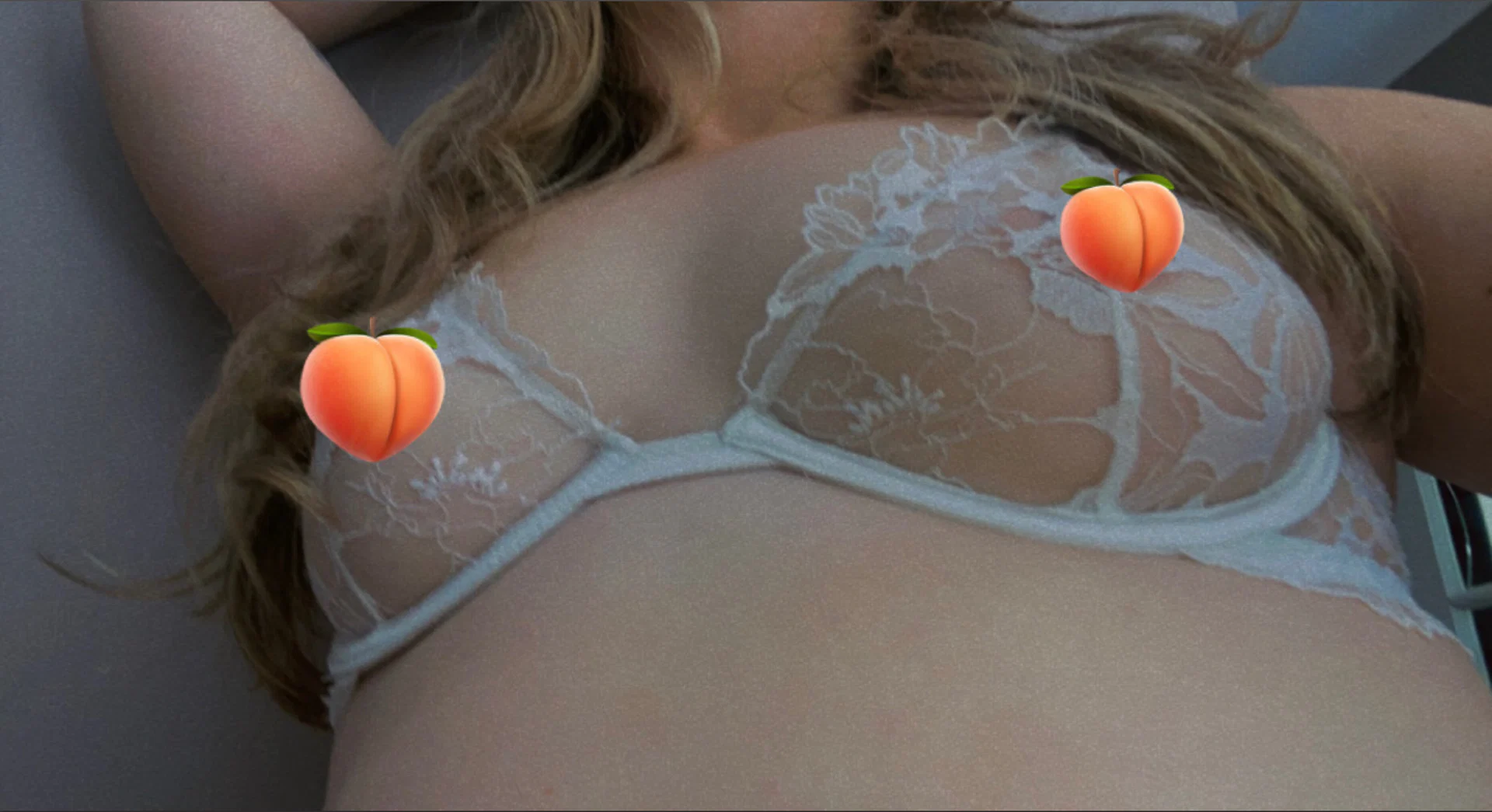 JustPeachy π profile banner