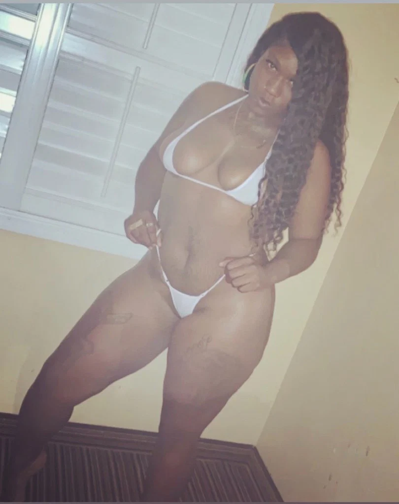 Bonnie Sirena 🍫's avatar