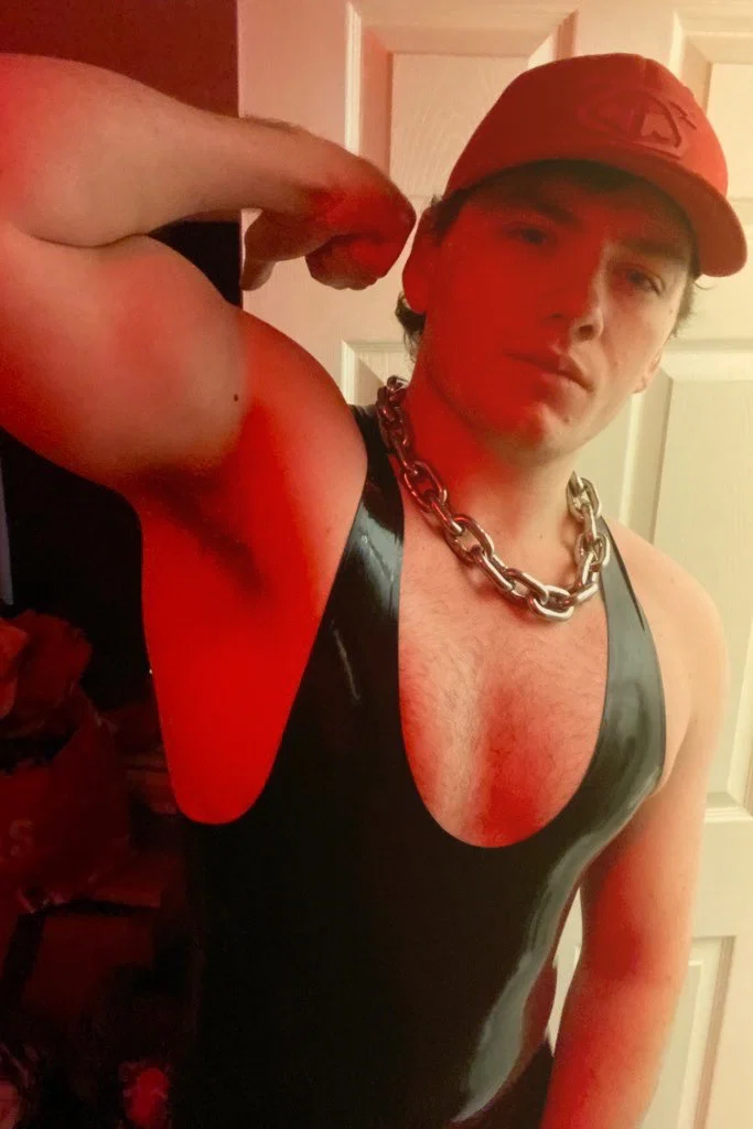 Dex (+18)