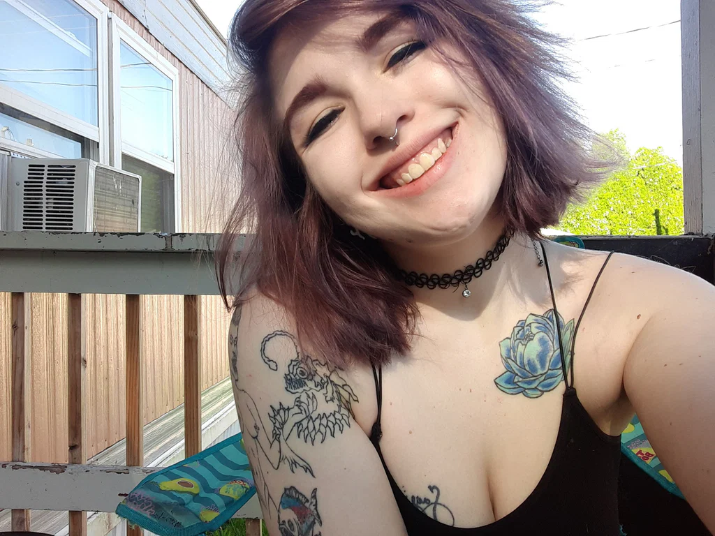 Alaura Mae's avatar