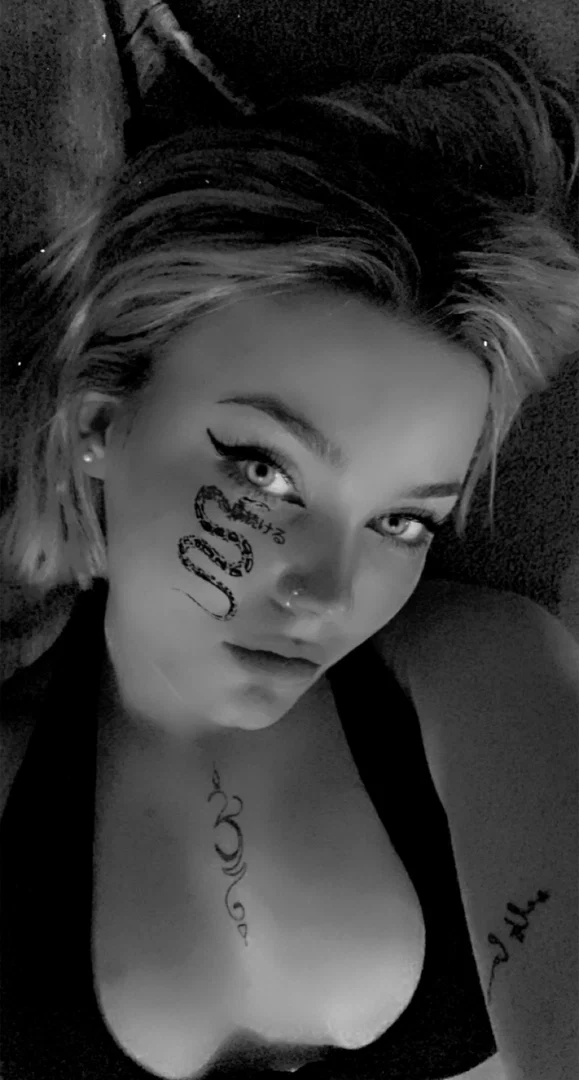 Mac <3 profile banner