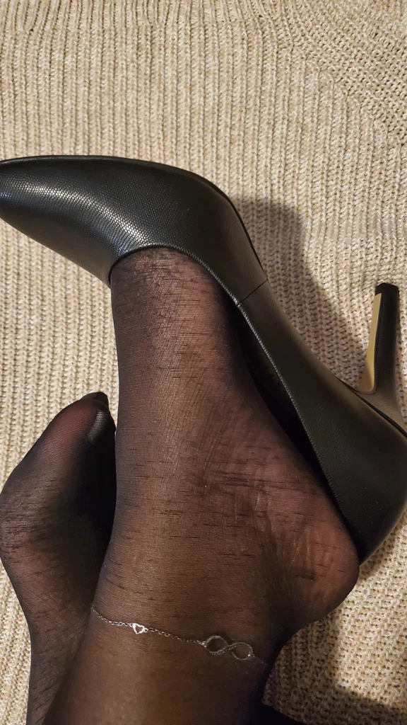 PrettySecretFeet's avatar