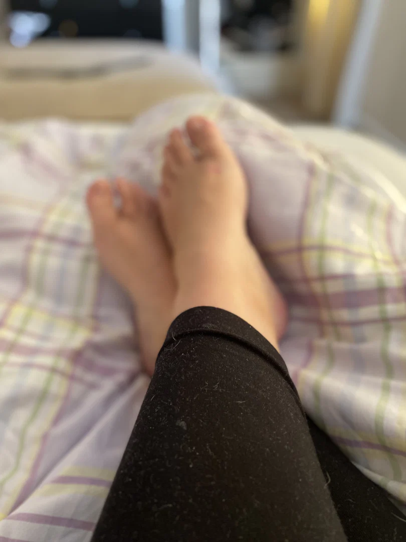 Feetqueen profile banner