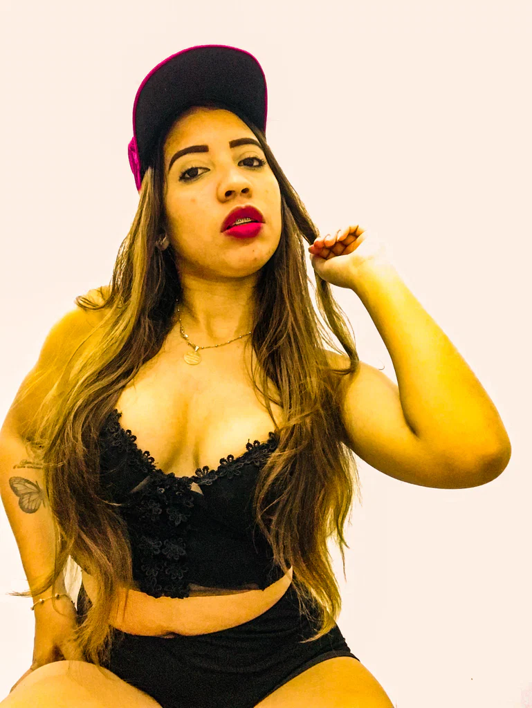 Thais's avatar