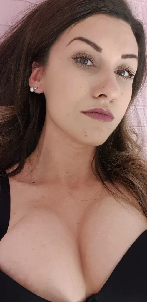 LauraLove's avatar