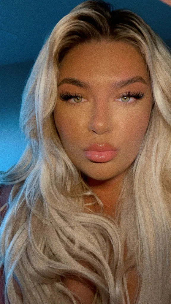 Kayla's avatar