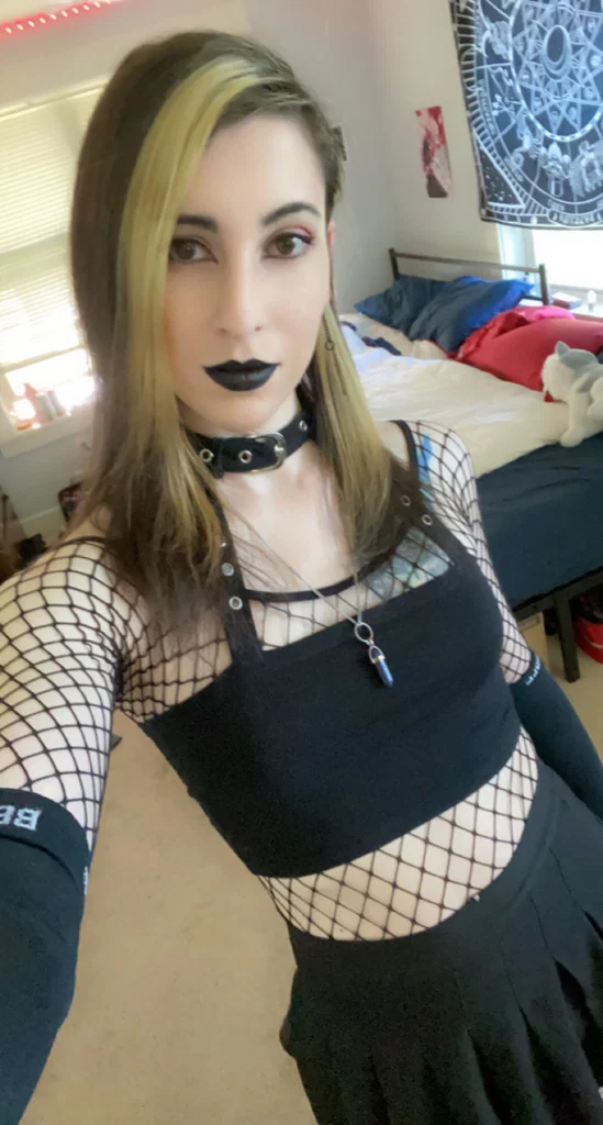 Devi Dionne's avatar