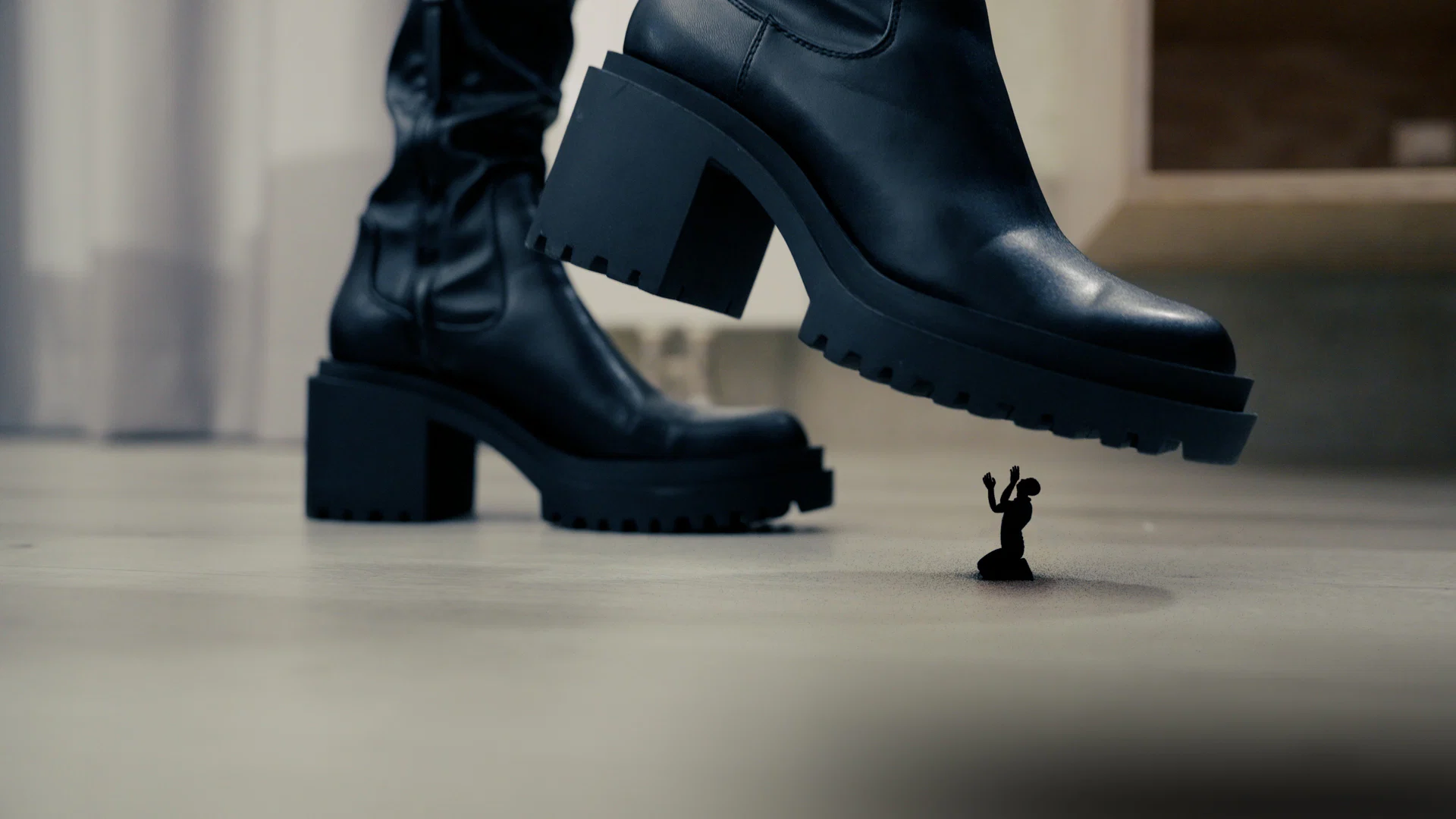 Giantess Ella | XGiantess profile banner