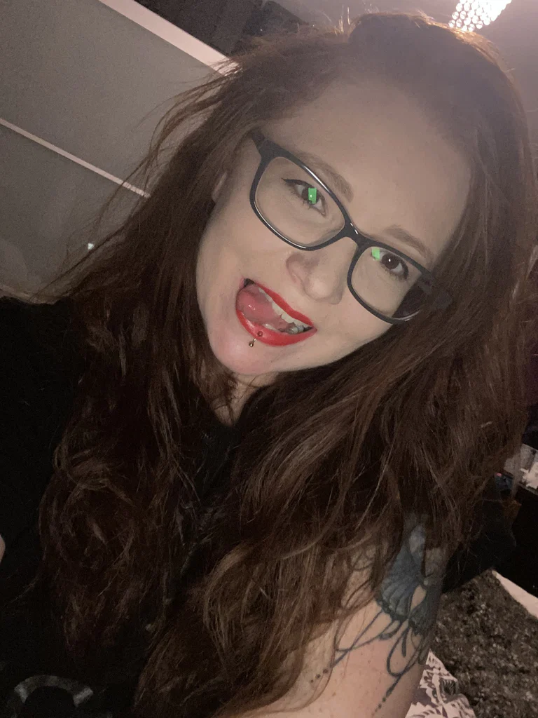 Abigail 💋's avatar