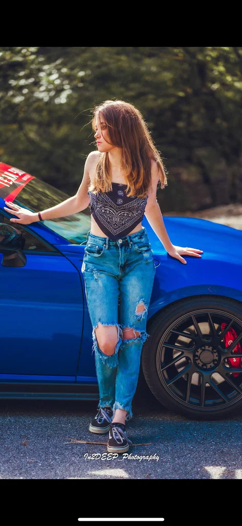 Car girl's avatar