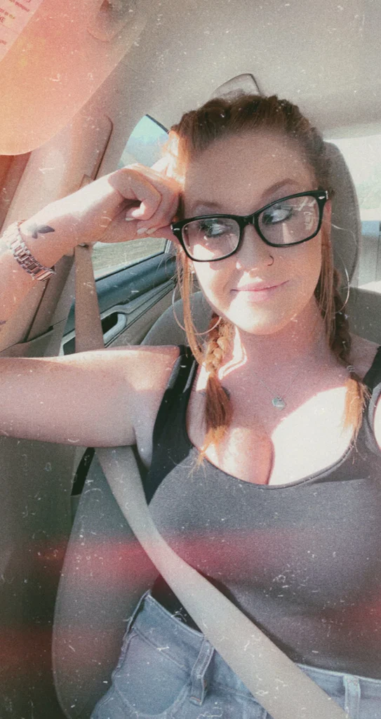 Holly Baker's avatar